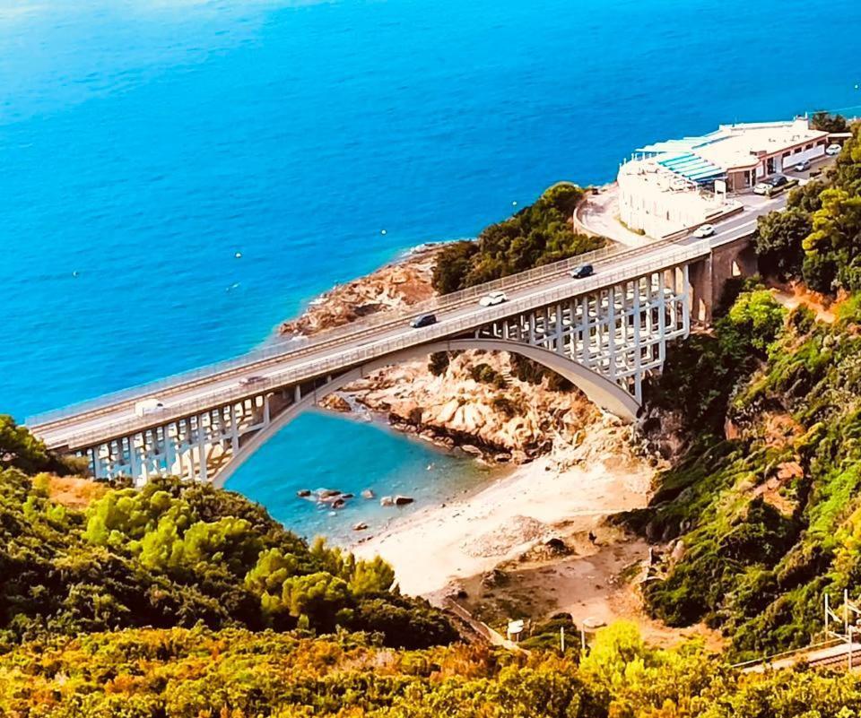 Вілла La Lanterna Sul Mare Ліворно Екстер'єр фото